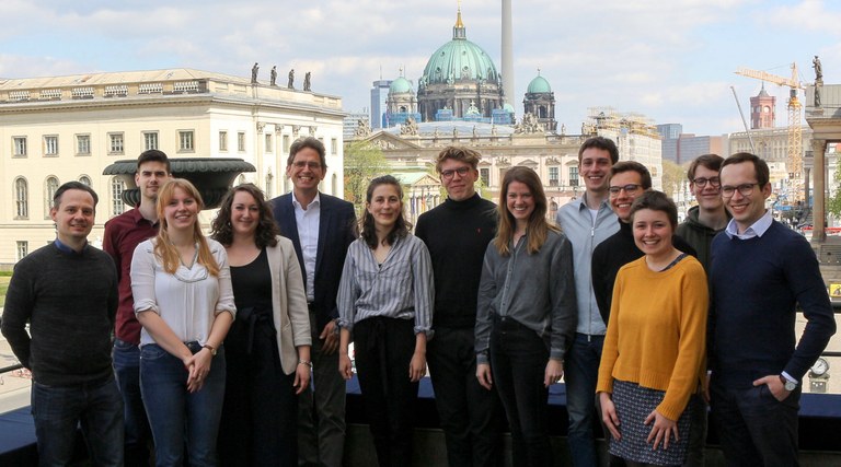 Lehrstuhlteam April 2019